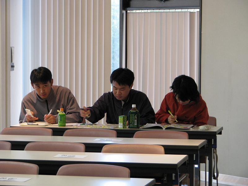 IMG_1503.JPG - 予習中。